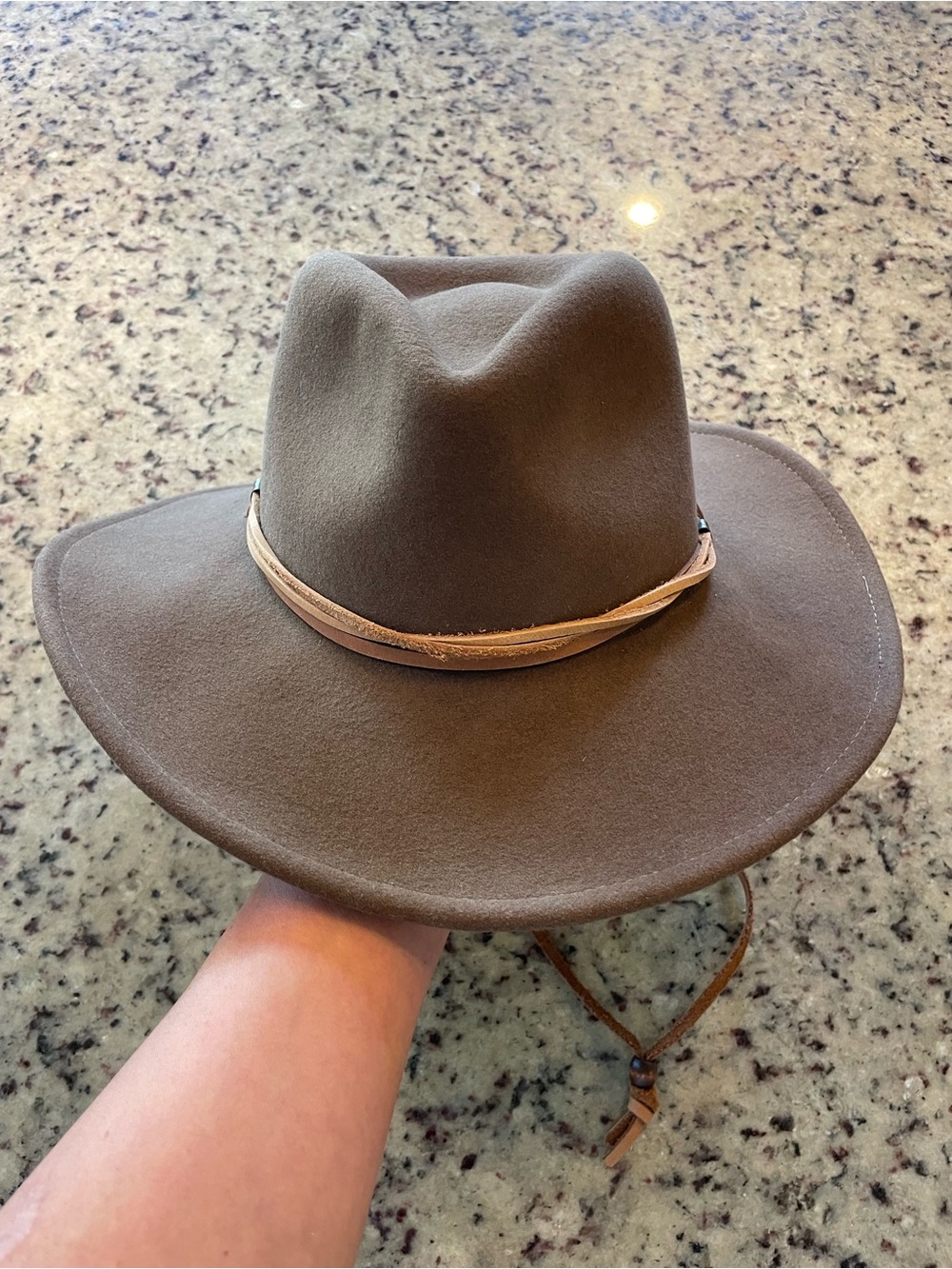 Classic Brown 100% wool Felt Western Hat with Leather Band M
